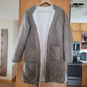 Reversible quilted fleece jacket